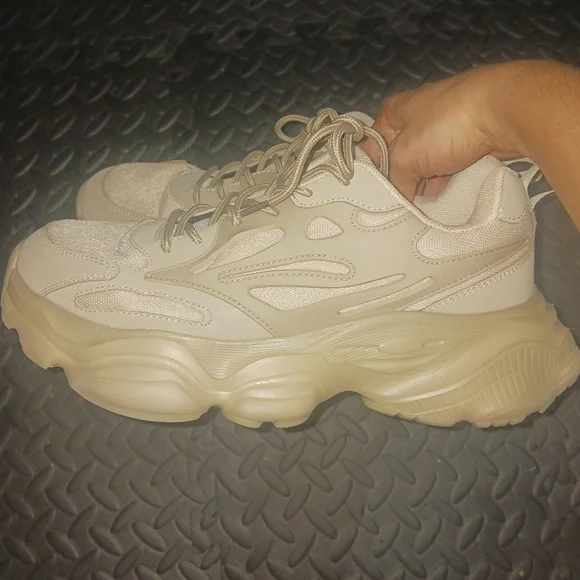 Men Beige Chunky Platform Sneakers - Picture 5 of 12